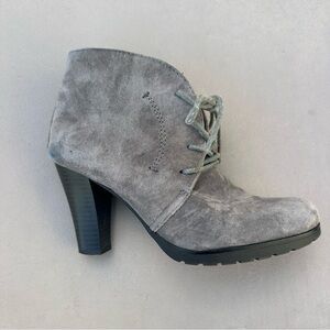 White Mountain Gray Heeled Boots
